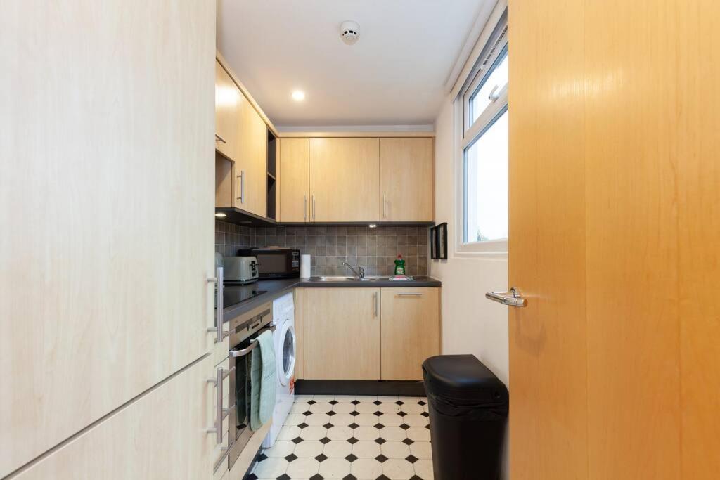 Apartment In The Heart Of The City Centre, Live Like A Local Oxford Extérieur photo