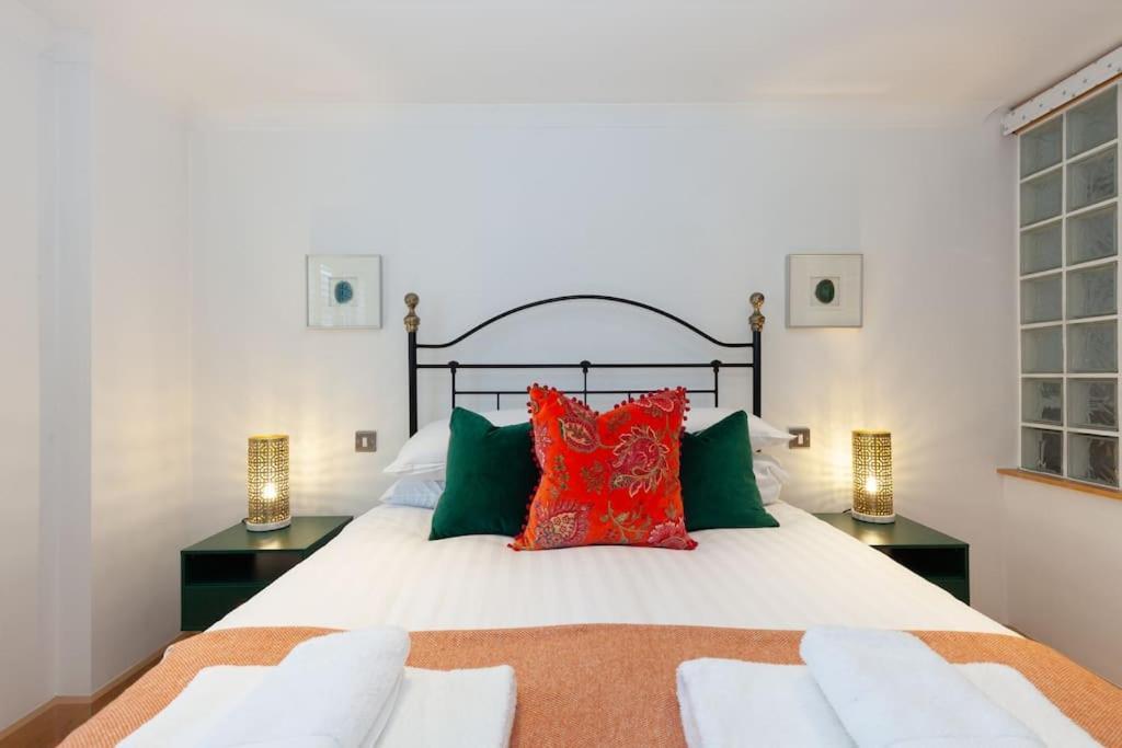 Apartment In The Heart Of The City Centre, Live Like A Local Oxford Extérieur photo