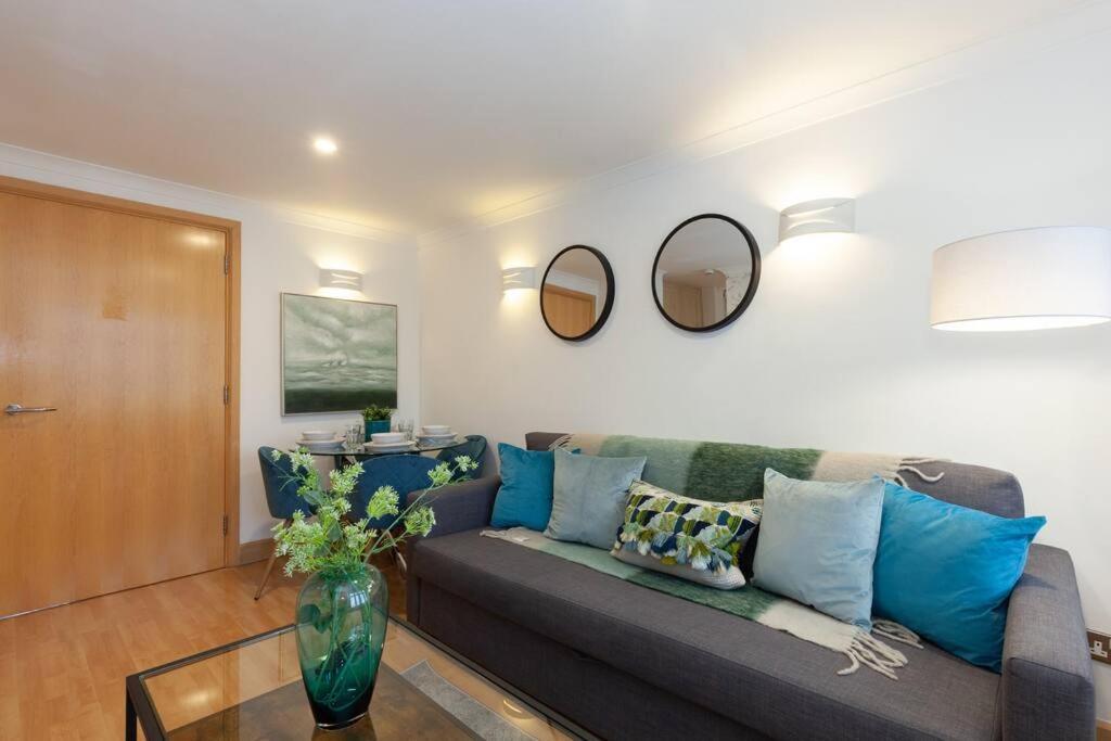 Apartment In The Heart Of The City Centre, Live Like A Local Oxford Extérieur photo