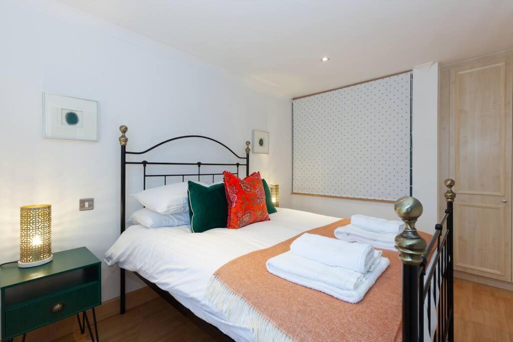 Apartment In The Heart Of The City Centre, Live Like A Local Oxford Extérieur photo
